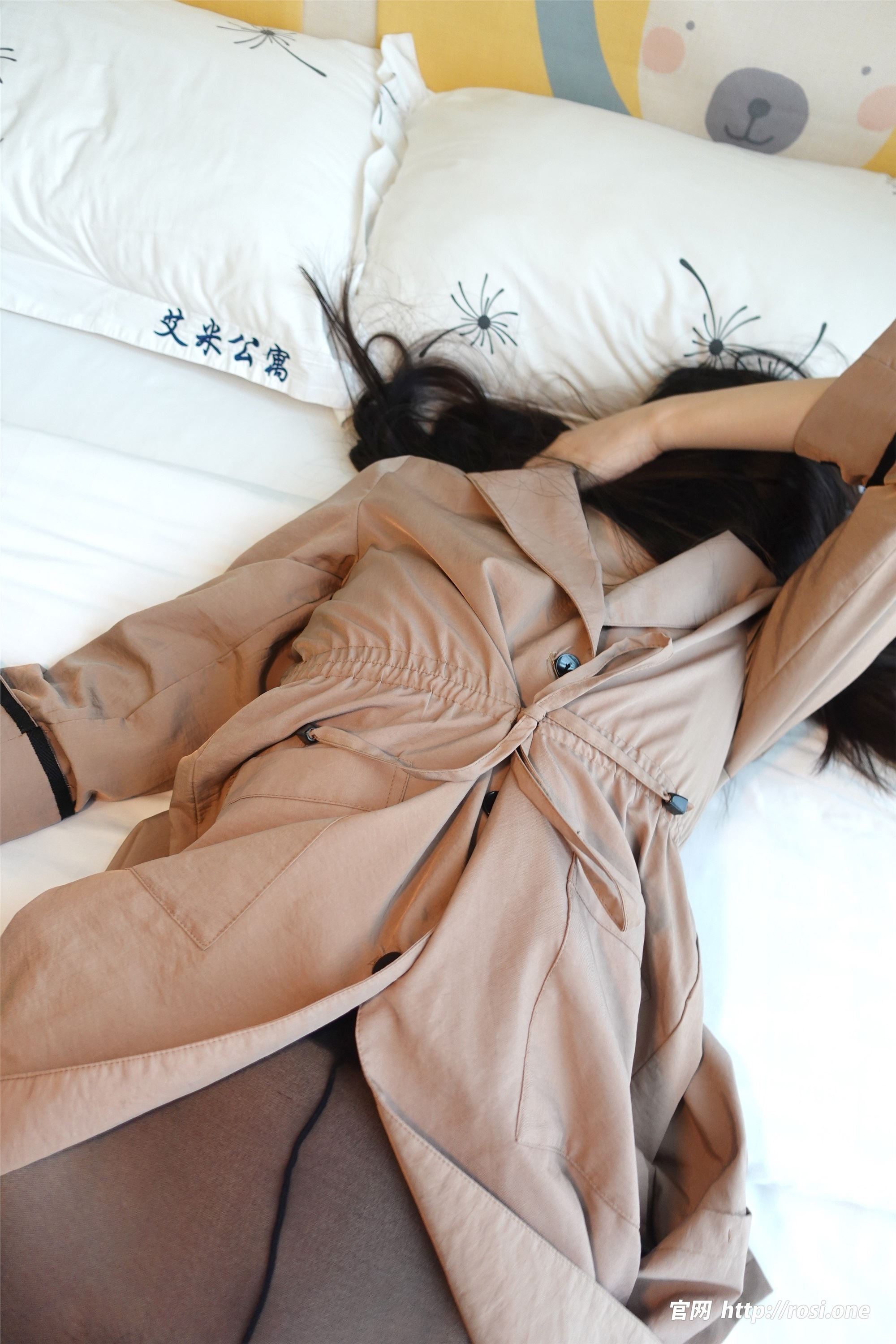 ROSI写真 2022.11.25 NO.4008